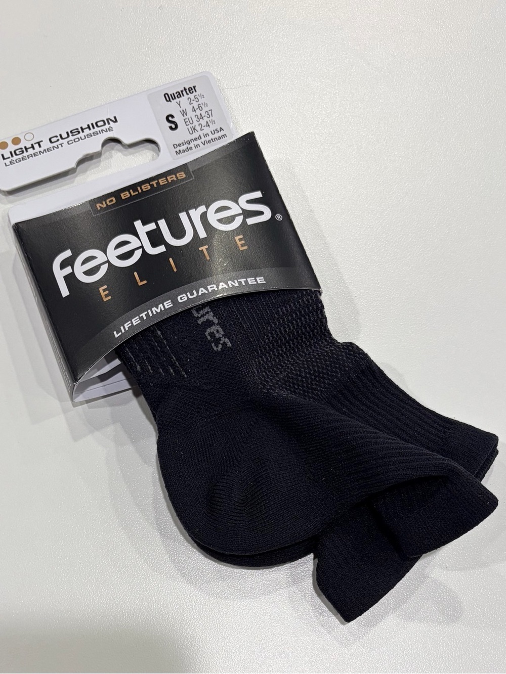Feetures Women's Small Elite Light Cushion Quarter Socks 3" Black Grey NWT 4-6.5